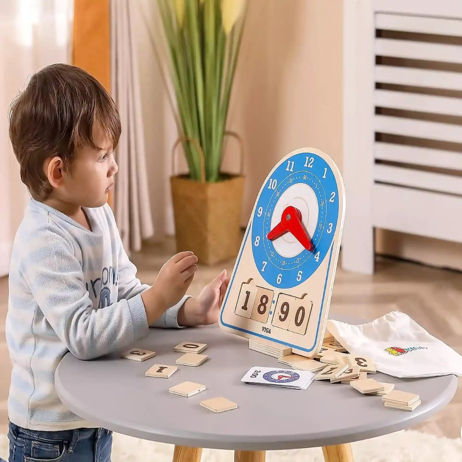 שעון ניצב ללמוד קריאת שעון אנלוגי ודיגיטלי