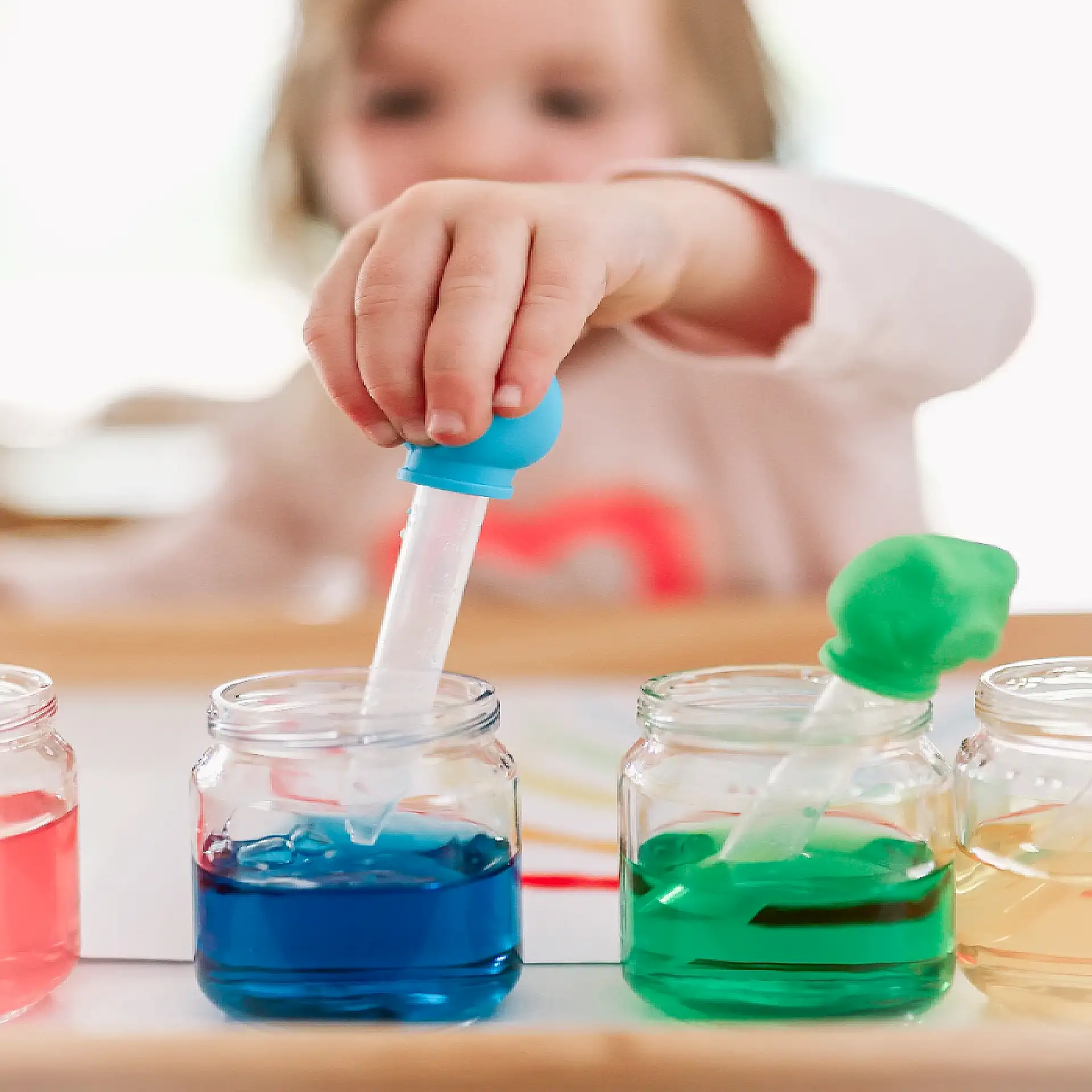 قطّارات جامبو ملوّنة (eyedroppers)